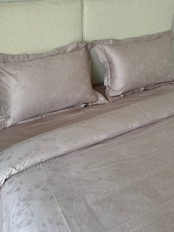 Двуспальное постельное бельё из 100% супер сатина / Ikki kishilik super satin choyshab to‘plami Двуспальное постельное бельё из 100% супер сатина / Ikki kishilik super satin choyshab to‘plami