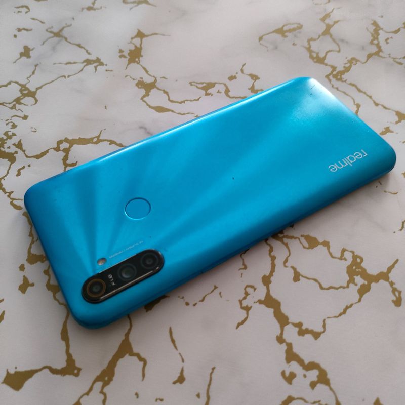 Realmi C3 sotiladi Realmi C3 sotiladi