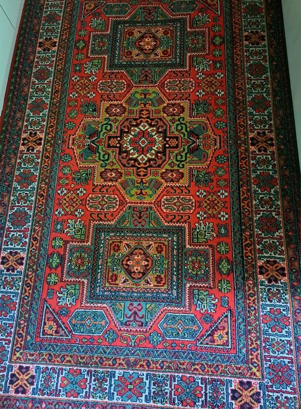 Ковер б/у в отличном состоянии Ковер б/у в отличном состоянии