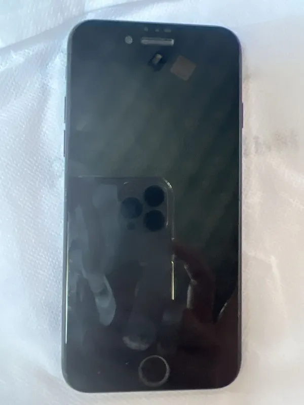 iPhone 7 • 32GB • Mat qora • Holati yaxshi