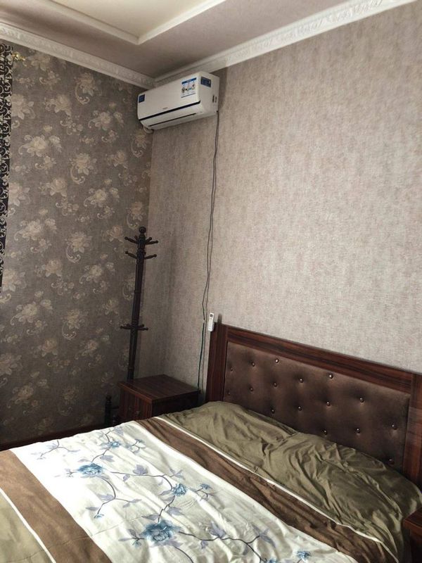Чиланзар рядом Тарговый центр сдается 1 комнатная квартира