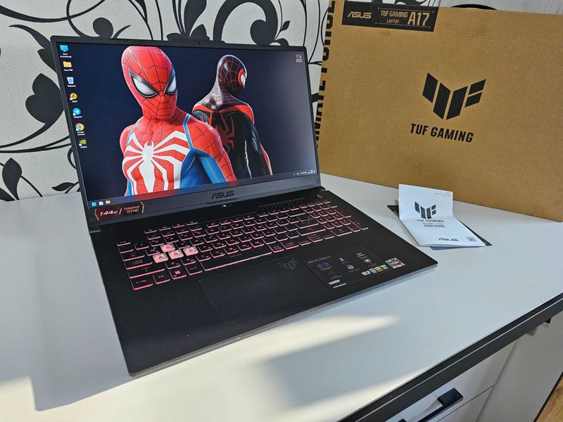 ПРОДАМ Asus TUF FA707R ГЕЙМЕРСКИЙ Ryzen™7-6800H/16GBD5/512SSD/RTX3060.