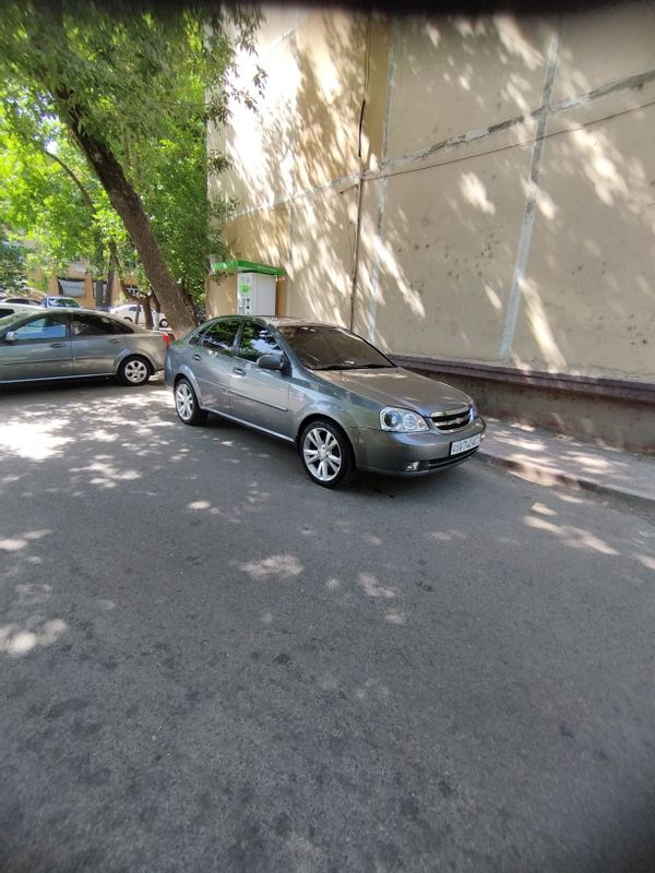 Lacetti Sotiladi 2013 1.6 avtomat Lacetti Sotiladi 2013 1.6 avtomat