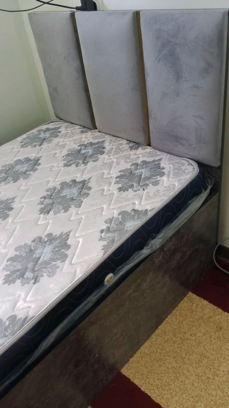 новая кровать с ортопедическим матрасом новая кровать с ортопедическим матрасом