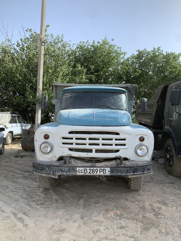 Zil samosval 130