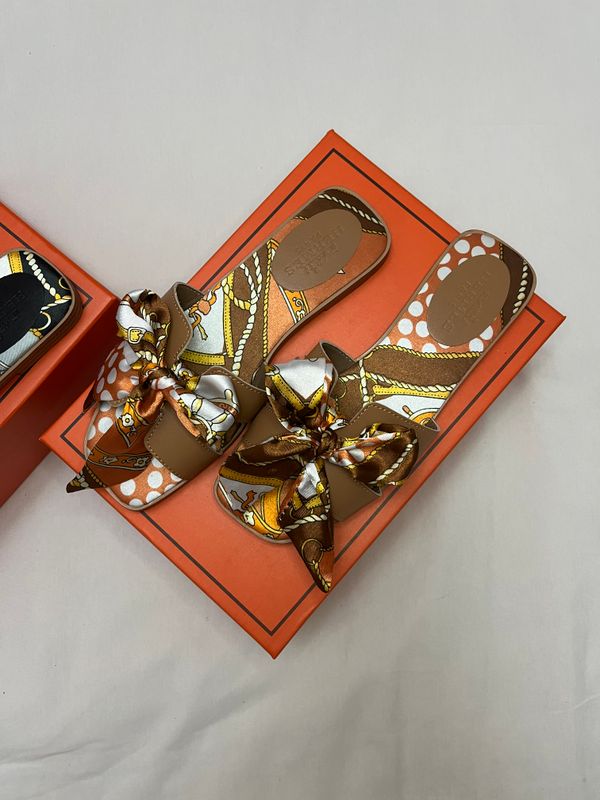 Шлёпанцы HERMES Шлёпанцы HERMES