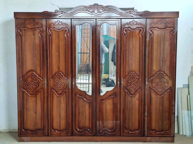 Mebel komplekt sotiladi