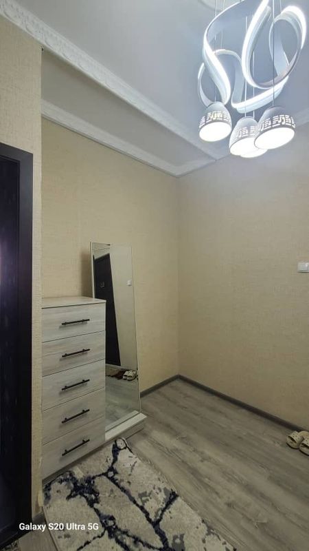 Продаётся Комод с Зеркалом Продаётся Комод с Зеркалом