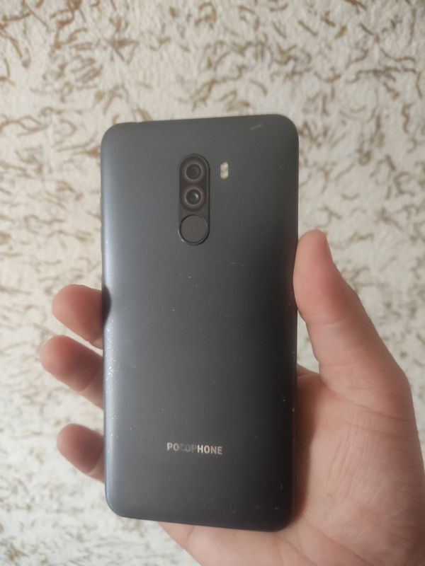 Pocophone F1 128/6gb