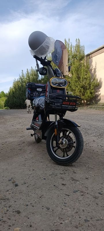 Skuter sotiladi yangi hali 1400km yuridi Skuter sotiladi yangi hali 1400km yuridi