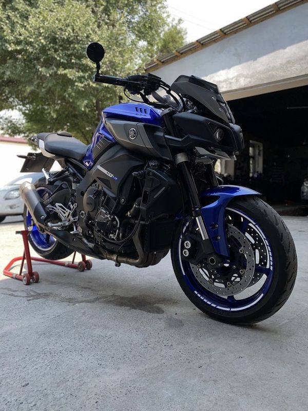 Yamaha MT 10 2018 full paket Yamaha MT 10 2018 full paket