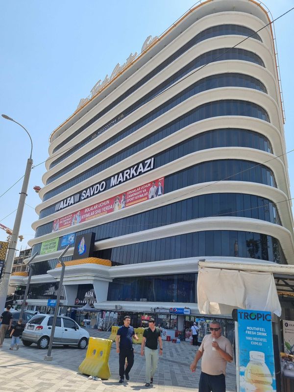 Продаётся торговое помещение в ALFA TRADE CENTER