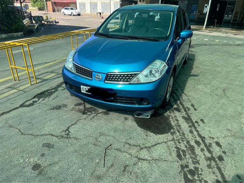 Nissan tiida 2008 год Nissan tiida 2008 год