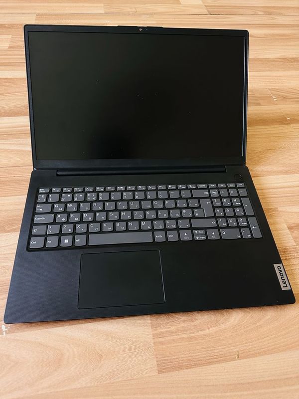 Lenovo noutbuk 4500 kam ishlagan yangi turibdi Lenovo noutbuk 4500 kam ishlagan yangi turibdi