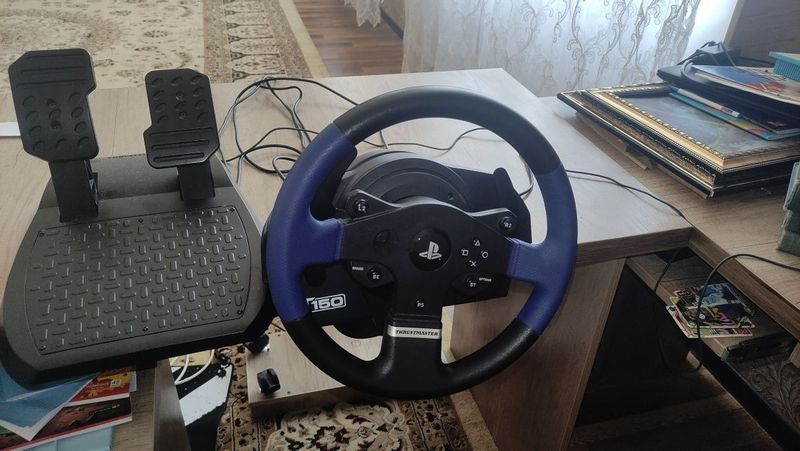 Thrustmaster T150 Продаю руль Thrustmaster T150 в Thrustmaster T150 Продаю руль Thrustmaster T150 в