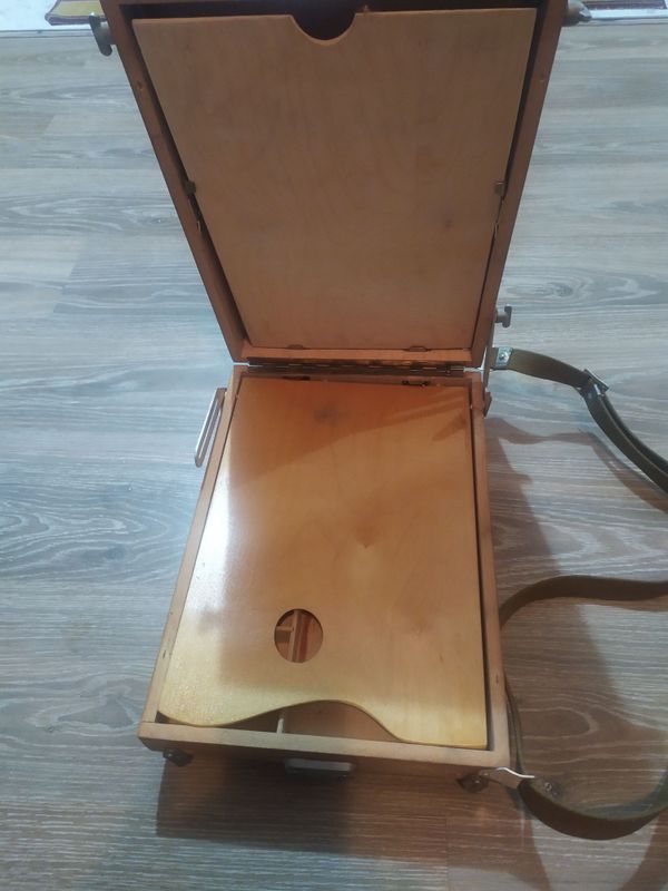 Продам этюдник почти новый Продам этюдник почти новый