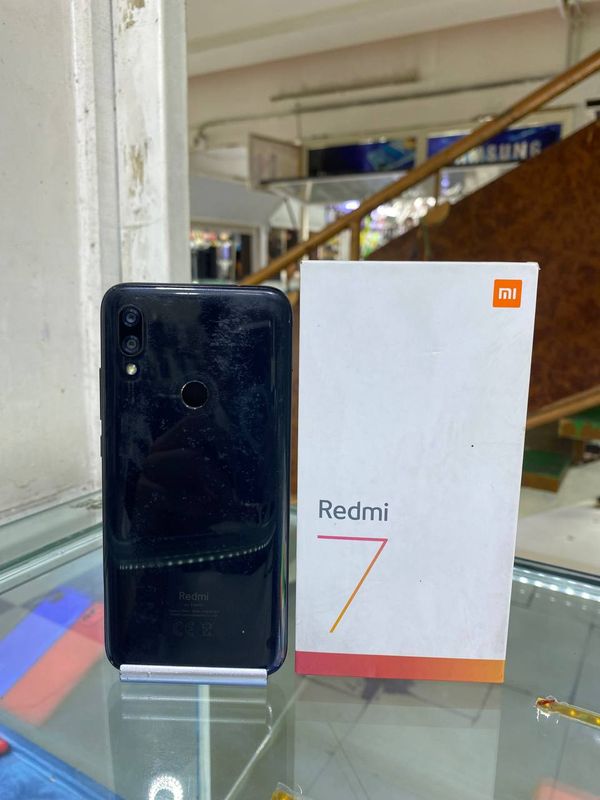Redmi 7 3/32GB Redmi 7 3/32GB