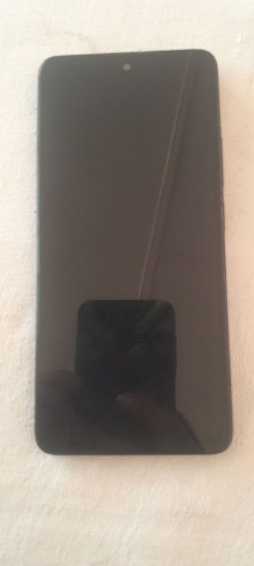Redmi 13 sotladi Redmi 13 sotladi