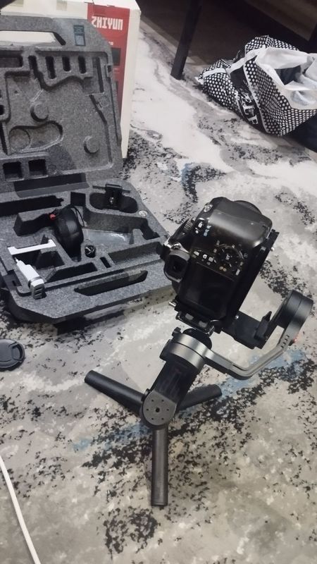 Foto kamera Canon 1100D va Ronin komplekt Foto kamera Canon 1100D va Ronin komplekt