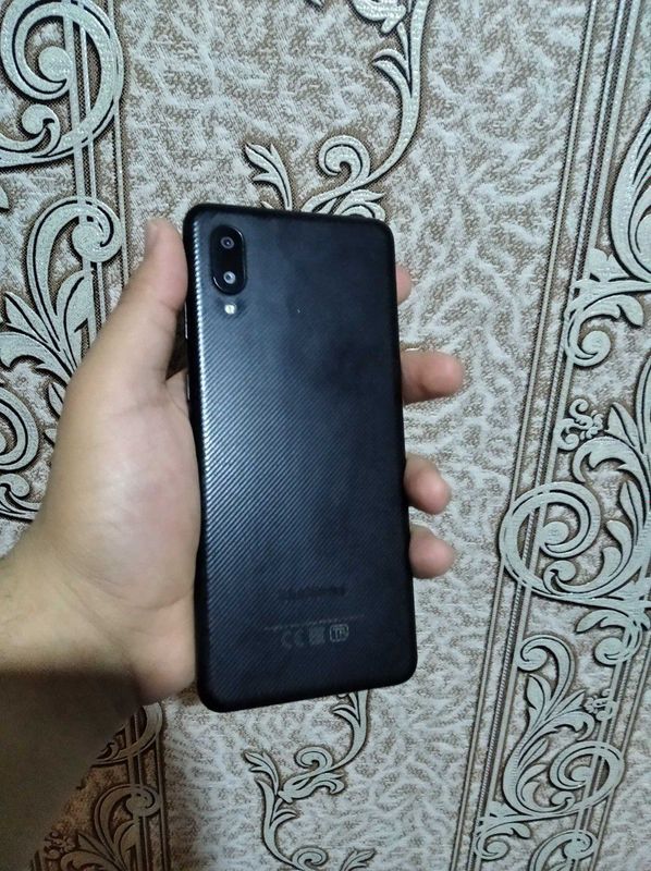 Samsung A02 32G xolati yaxshi aybi yo