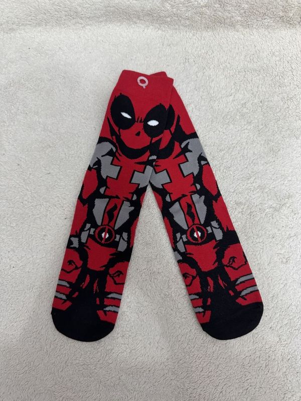 Продам Стильные носки Дэдпул Marvel Продам Стильные носки Дэдпул Marvel