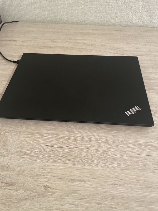 Lenevo ThinkPad T14 Gen 1 Lenevo ThinkPad T14 Gen 1
