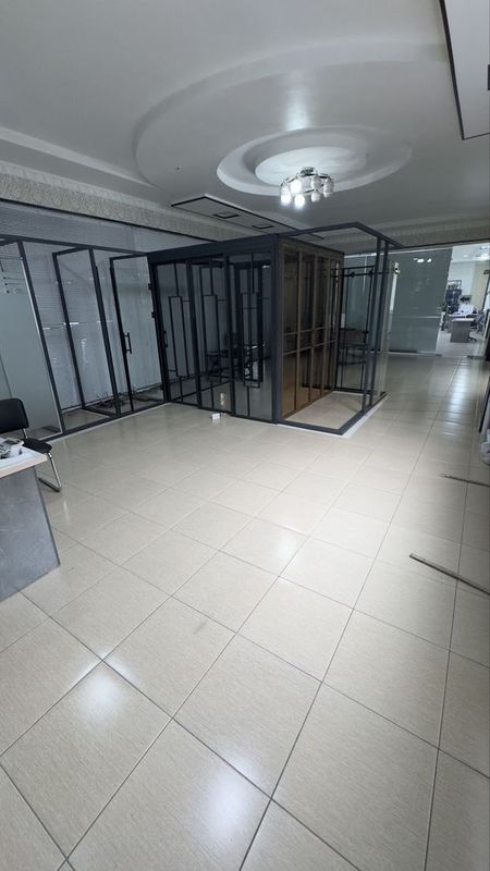 Ofis arendaga beriladi jomiy bozori yonida Ofis arendaga beriladi jomiy bozori yonida