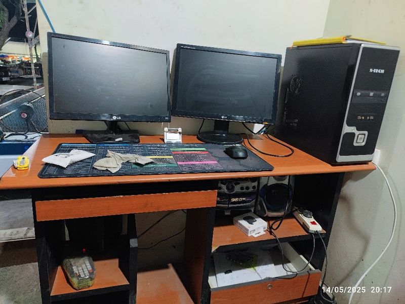 Manitor 19 vga aybi yoʻq Manitor 19 vga aybi yoʻq