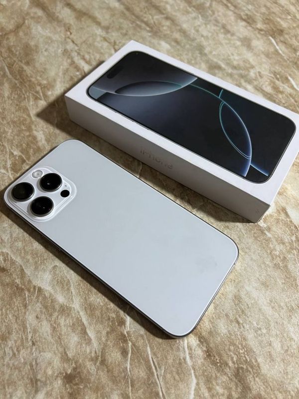 iPhone 16 Pro Max