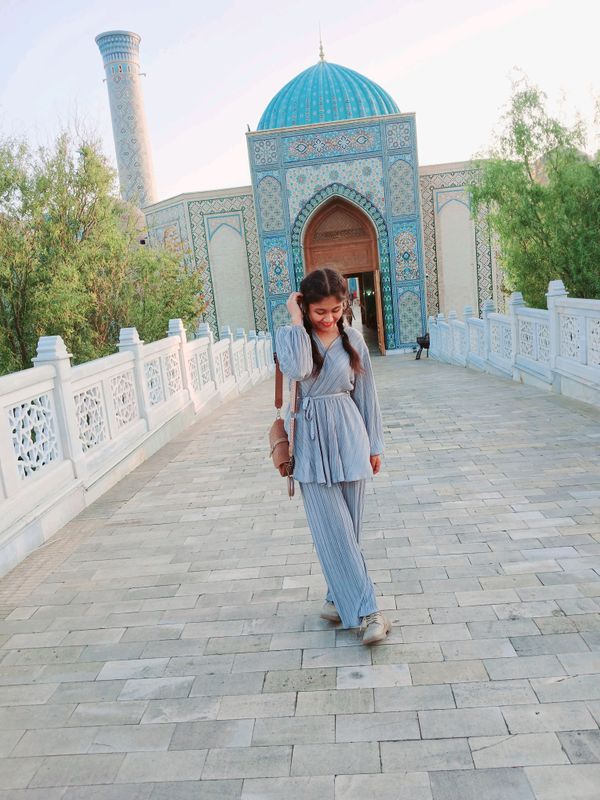 dvoyka kulrang ajoyib stilldagi dvoyka kulrang ajoyib stilldagi