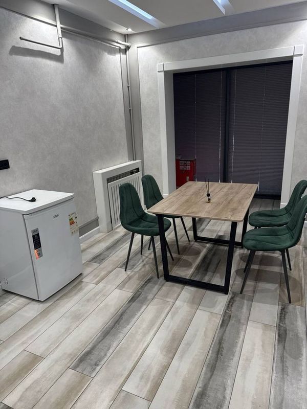 Аренда под Офис Ориентир Метро Ойбек 109м2 2000$ торг