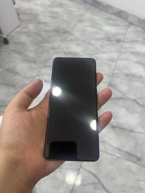 Samsung S20+ ideal Samsung S20+ ideal