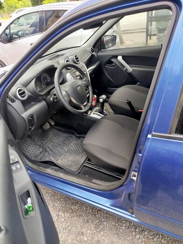 Lada granta sotiladi Lada granta sotiladi