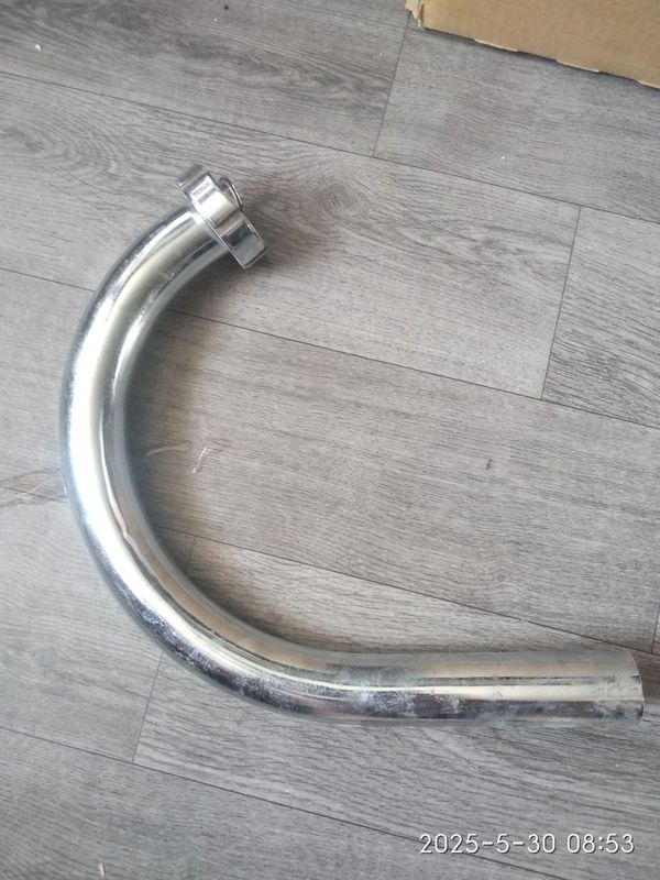 Продам колено глушителя от мотоцикла. Продам колено глушителя от мотоцикла.