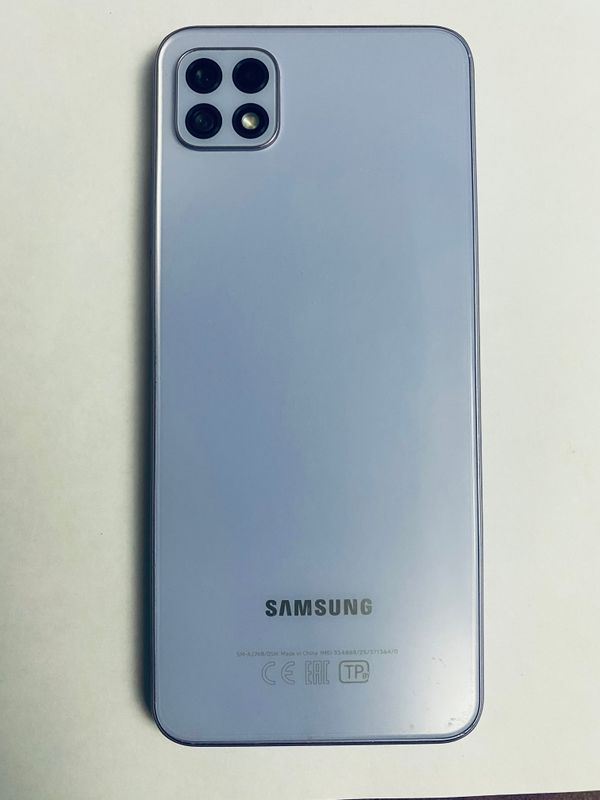Samsung telefon sotiladi narxi 1000000 so'm