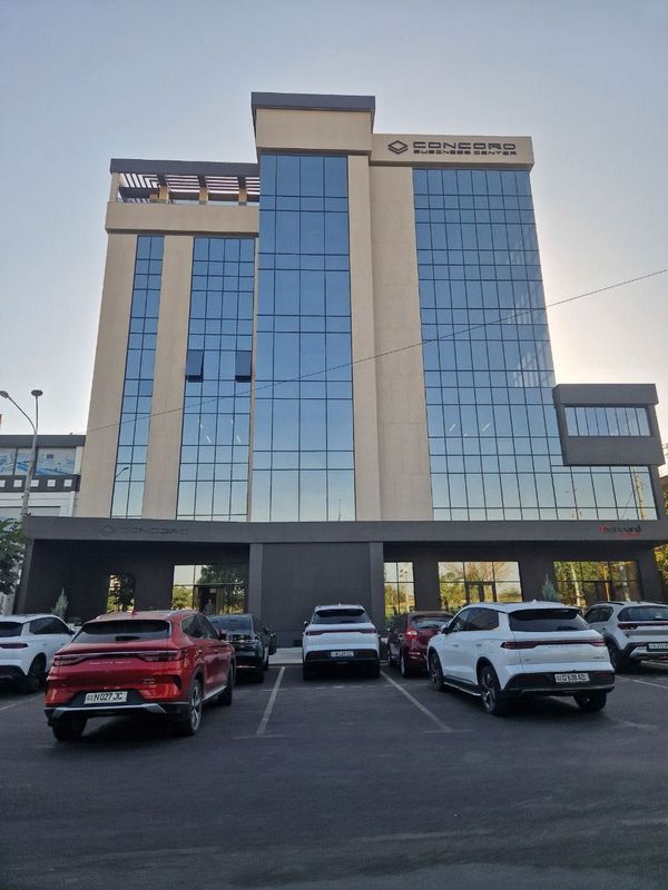 Сдается в аренду нежилое помещение в бизнес-центре 61квм Дархан 3 Сдается в аренду нежилое помещение в бизнес-центре 61квм Дархан 3
