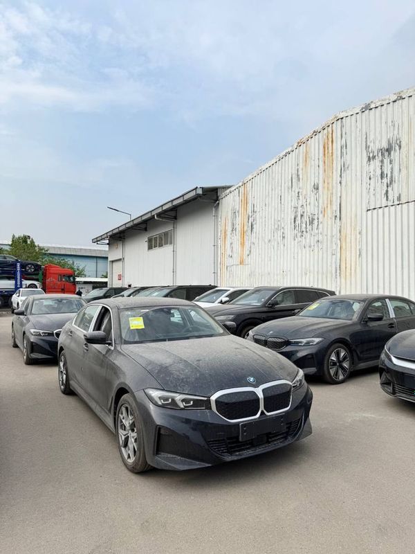BMW I3 35L 2025 yil BMW I3 35L 2025 yil