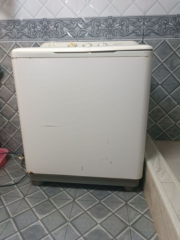 Продам стиральную машину Б/У. НЕ ДОРОГО !