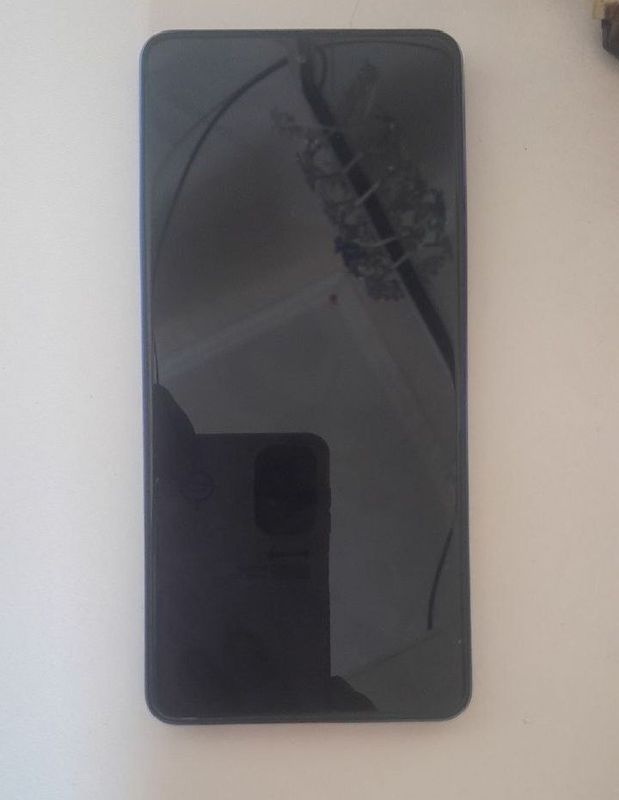 Tecno Camon 20 pro 8+8/256 Tecno Camon 20 pro 8+8/256