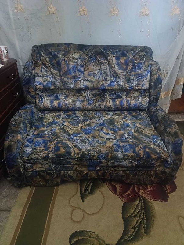 Продам Кресло диван. б/у