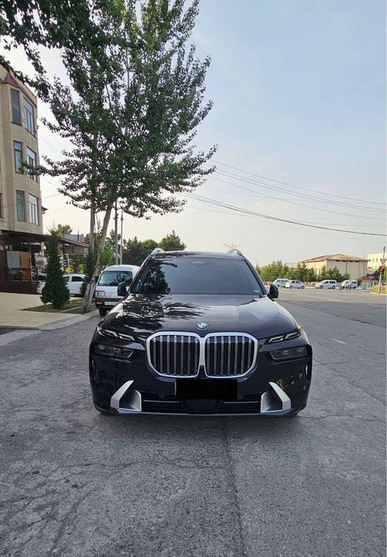 BMW X7 xDrive40i BMW X7 xDrive40i