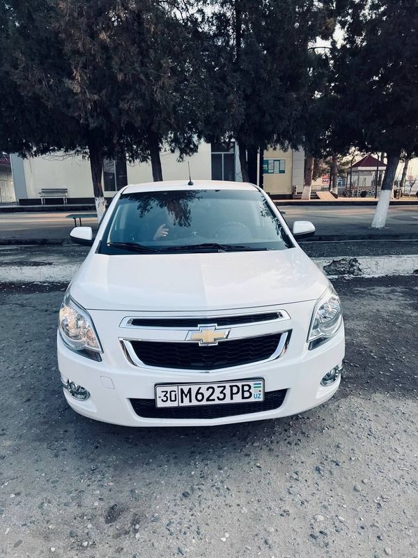 Mashina sotiladi xolari a'lo Samarqand Viloyat Tayloq tuman Mashina sotiladi xolari a'lo Samarqand Viloyat Tayloq tuman