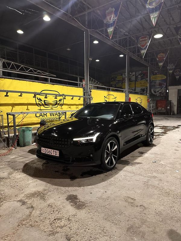 Polestar 2 bez panarama Polestar 2 bez panarama