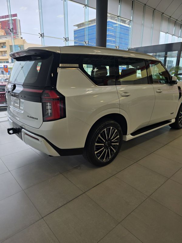Афтомобиль Nissan Афтомобиль Nissan