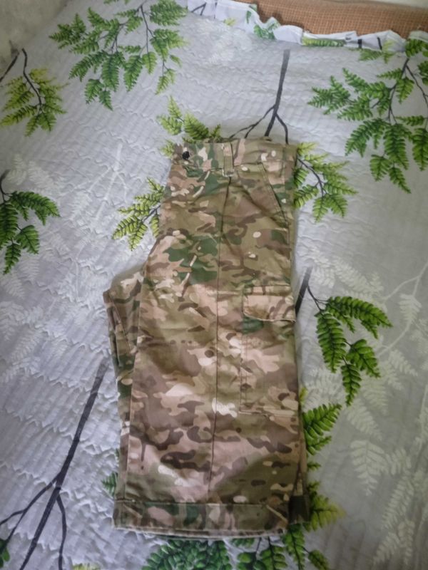 Продам мужскую одежду