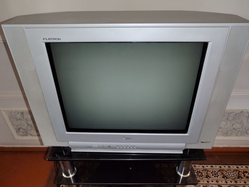 LG-Televizor-RT21FA20KE