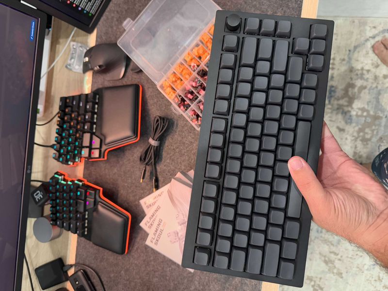 Продаю клавиатуру Keychron V1 Max с отличной кастомизацией