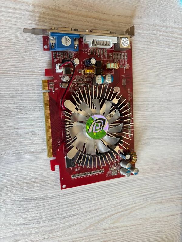 Nvidia Geforce 8500GT 512mb 128bit Nvidia Geforce 8500GT 512mb 128bit
