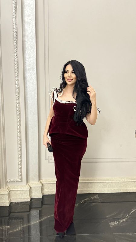 Vcherniy koynelarim sotiladi 600 Ming somdan