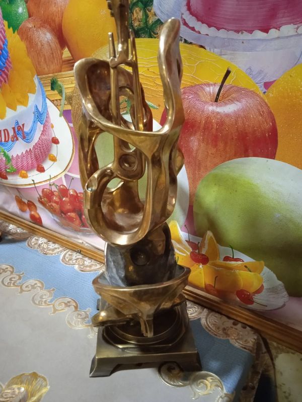 Продам антиквар скульптуру.